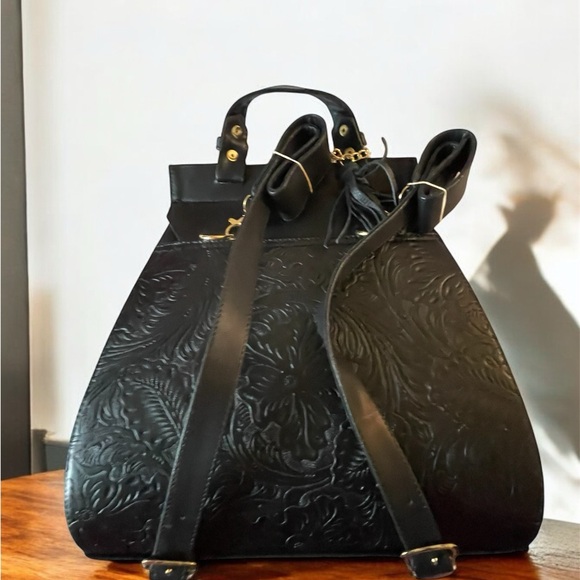 Vegan Embroidered Backpack, Floral Backpack, Crafted in Mexico, vegan backpack - Picture 3 of 7